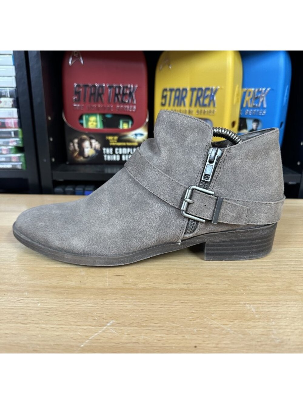 Fergalicious By Fergie Booties Zipper Belt Size 7 Tan